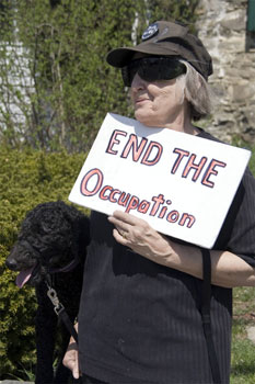 priscilla bassett, peace vigil, women in black peace vigil, new paltz women in black